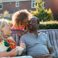 le meilleur grand-père du monde - garden decoration photos et images de collection