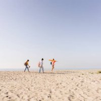 looking for perfect spot on the beach - travel stock pictures, royalty-free photos & images