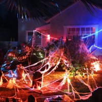 los angeles 1920'ies 'spanish style' home at halloween - garden decoration stock pictures, royalty-free photos & images