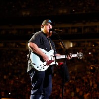 Luke Combs performs onstage at the Concert For Carolina Benefit Concert at Bank of America Stadium on October 26, 2024 in Charlotte, North Carolina.