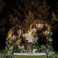 luxurious outdoor wedding reception in the garden - garden decoration stock pictures, royalty-free photos & images