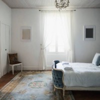 luxury cozy bedroom - home decoration stock pictures, royalty-free photos & images