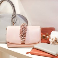 luxury purses on display - fashion stock pictures, royalty-free photos & images