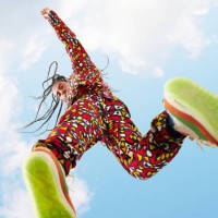 man jumping looking down - fashion stock pictures, royalty-free photos & images