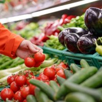 man shopping vegetables in groceries store - food stock pictures, royalty-free photos & images