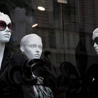 mannequins in the shop window - fashion stock pictures, royalty-free photos & images