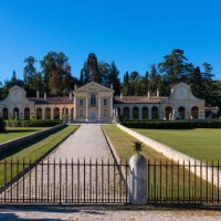 maser (tv) - villa barbaro (a.palladio) - ville israelitico - garden decoration stockfoto's en -beelden