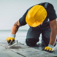 master installer laying tile - home decoration stock pictures, royalty-free photos & images