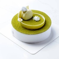 matcha tiramisu whole cake - food stock pictures, royalty-free photos & images