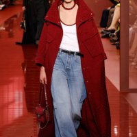 Model walks the runway at the Gucci fashion show during the Milan Womenswear Spring/Summer 2025 on September 20, 2024 in Milan, Italy.