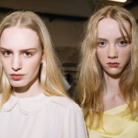 Models pose backstage at the N°21 fashion show during the Milan Fashion Week - Womenswear Fall/Winter 2025/2026 on February 25, 2025 in Milan, Italy.