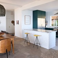 modern kitchen set up near dining table - home decoration stock pictures, royalty-free photos & images