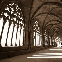 morning light in cloister la seu vella, lleida, spain - garden decoration stock pictures, royalty-free photos & images