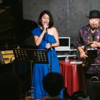 multi-ethnic jazz music group performing at stage - concert stock pictures, royalty-free photos & images