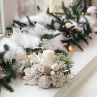 new year's decor on the windowsill. new year. christmas. - home decoration stockfoto's en -beelden