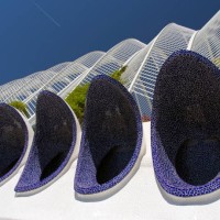 Not giant urinals in Valencia. Really..