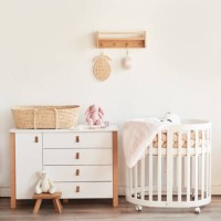 nursery room. bedroom with bed and chest of drawers. children's accessories. playroom - home decoration stockfoto's en -beelden
