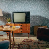 old television in hall - home decoration stock pictures, royalty-free photos & images