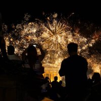 packed parkway sees acts and fireworks at free independence day concert - concert stock pictures, royalty-free photos & images