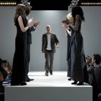 people applauding fashion designer on catwalk - fashion stock pictures, royalty-free photos & images