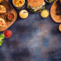 picnic table to celebrate 4th of july - garden decoration stock pictures, royalty-free photos & images