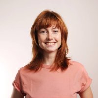portrait of a beautiful red hair mid adult woman - studio photo - hairstyle fotografías e imágenes de stock