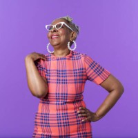 portrait of african american confident woman smiling - fashion stock pictures, royalty-free photos & images