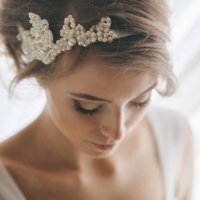 portrait of bride with pearl headband - hairstyle stock pictures, royalty-free photos & images