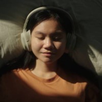 portrait of girl listening to relax sound. - fashion stock pictures, royalty-free photos & images