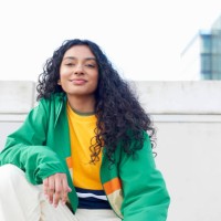 portrait of woman in city street - fashion stock pictures, royalty-free photos & images