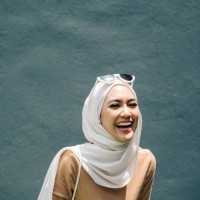 portrait of young women with happy expression - fashion stock pictures, royalty-free photos & images