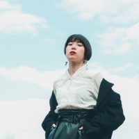 portrait young asian woman outdoor looking at camera - fashion stock pictures, royalty-free photos & images