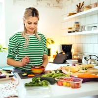 preparing a healthy meal - food stock pictures, royalty-free photos & images