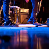 ready to rock - concert stock pictures, royalty-free photos & images