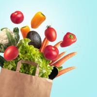 recyclable bag of fresh vegetables on blue summer sky background - food stock pictures, royalty-free photos & images