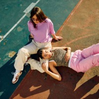 relaxed afternoon hangout with gen z friends at the skate park - fashion stock pictures, royalty-free photos & images