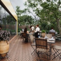 restaurant en plein air - garden decoration photos et images de collection