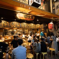 restaurants in shinjuku, tokyo, japan - food stock pictures, royalty-free photos & images
