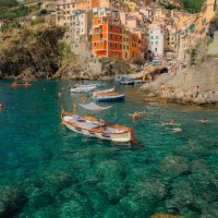 scenic view of cinque terre at mediterranean coast - travel stockfoto's en -beelden