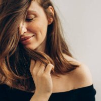 schöne frau - hairstyle stock-fotos und bilder