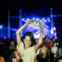 sharing some love on music festival! - concert stock pictures, royalty-free photos & images