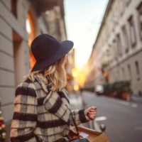 shopping day in the city - fashion stock pictures, royalty-free photos & images
