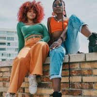 shot of two young female friends spending a day in the city - fashion stock pictures, royalty-free photos & images