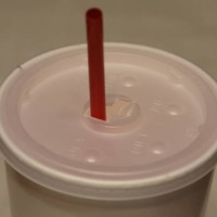 single use paper cup and lid - junk food stock pictures, royalty-free photos & images