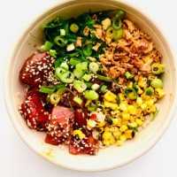 spicy tuna poke bowl - junk food stock pictures, royalty-free photos & images