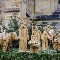 straw nativity scene - garden decoration stock pictures, royalty-free photos & images