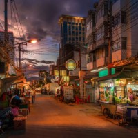 street at dusk in chiang mai, thailand - food stock pictures, royalty-free photos & images