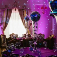 tables on party served with glasses and discoballs - concert stock pictures, royalty-free photos & images