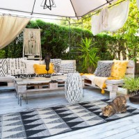 the cat is ready to hunt - home decoration stock pictures, royalty-free photos & images