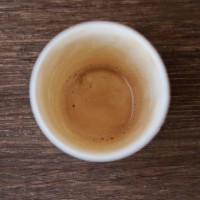 top view of an empty plastic coffee cup on a wooden table in a coffee shop. - junk food stock pictures, royalty-free photos & images